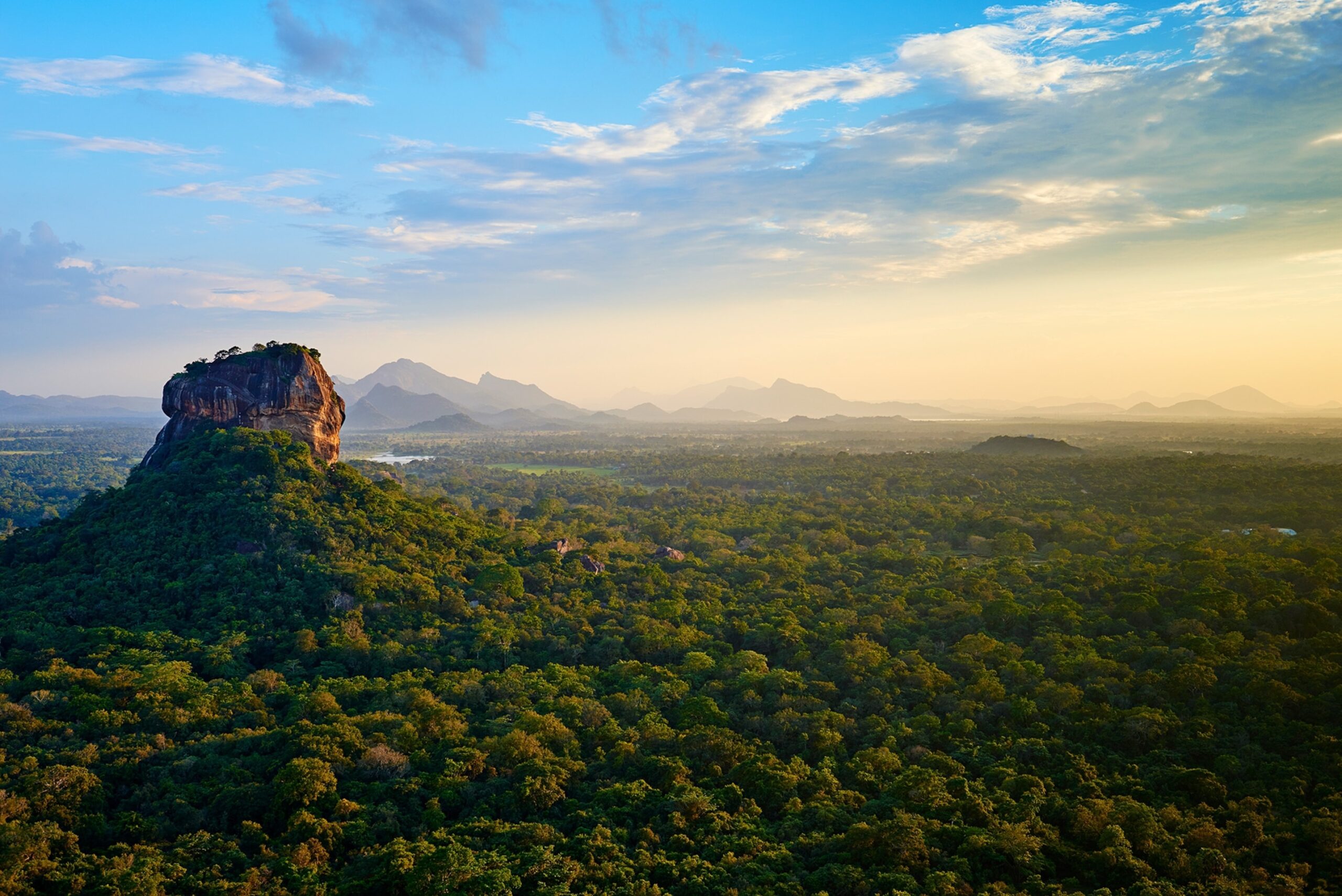 Private Tours in Sri Lanka: Best Tour Guide and Driver Services