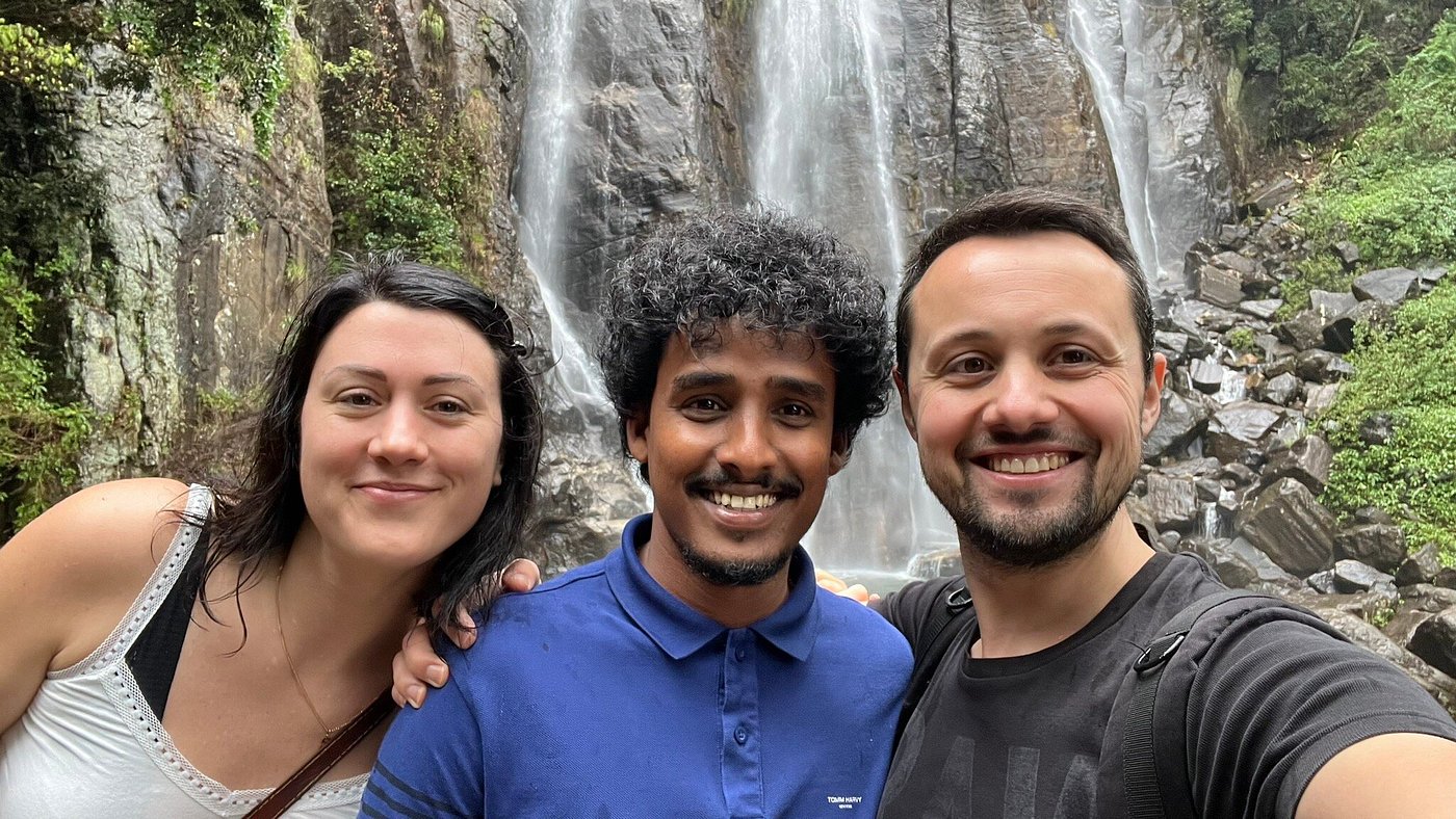 Sri Lanka waterfall tour experience